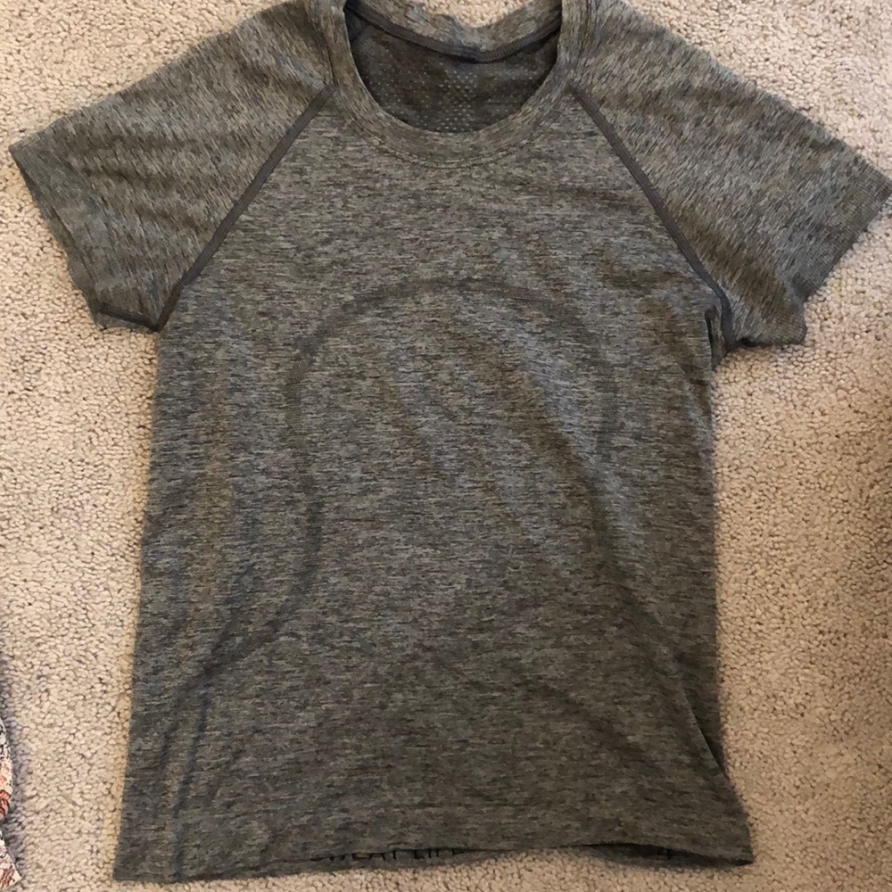 Lululemon tech short sleeve shirt
